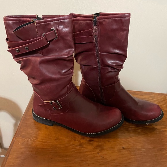 Winter burgandy boots - Picture 6 of 6